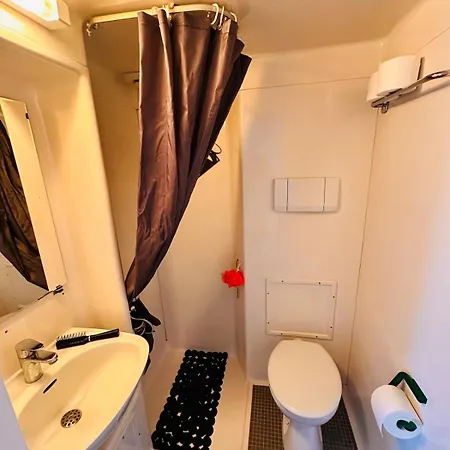 2 Lovely With A Kitchen And Bathroom * بوتسدام